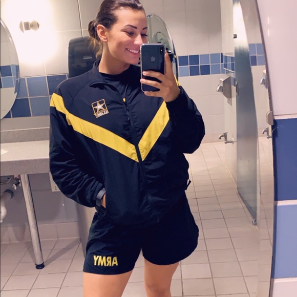 Meet your Posher, Gianna - Picture 3 of 6